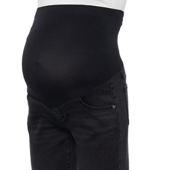 Maternity Over-The-Belly Cropped Straight-Leg
Jeans - Picture 2 of 8